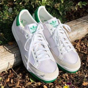 • Rod Laver Adidas •
